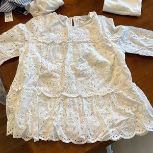 Vineyard vines eyelet top. Medium. Perfect condition